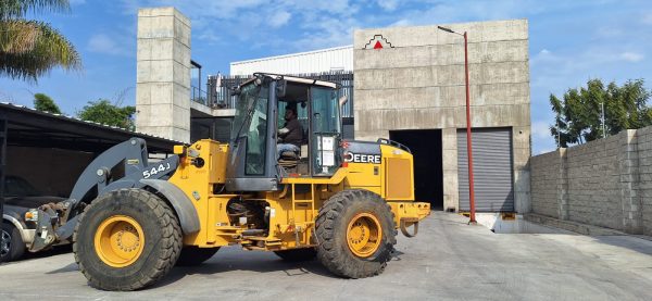 #448 PAYLOADER JOHN DEERE AÑO 2007